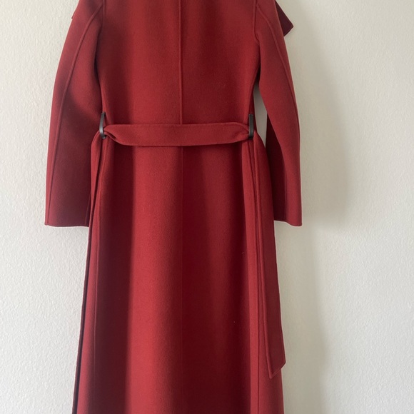 Mackage Mai coat , like new excellent condition. - Picture 5 of 5